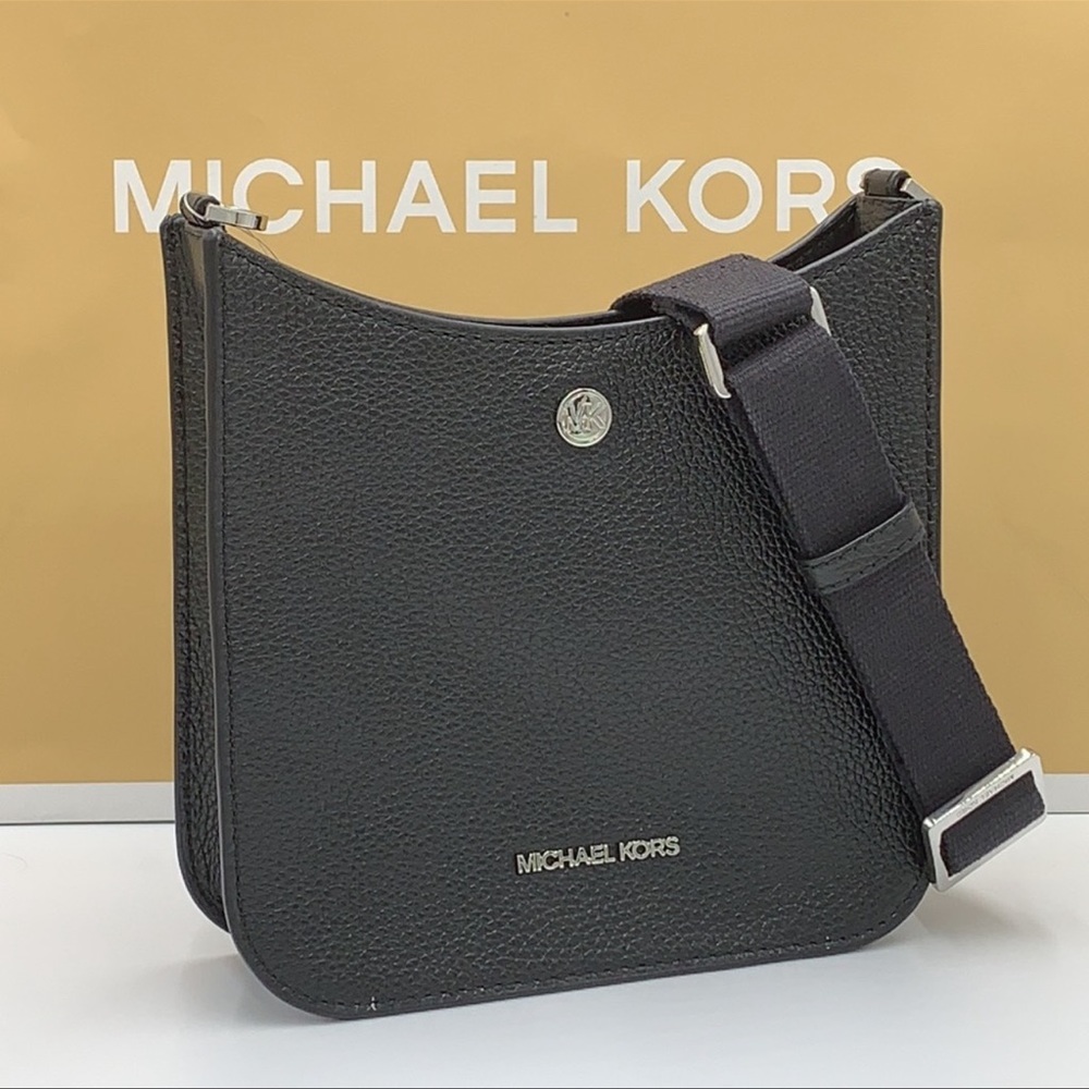 MICHAEL KORS Briley Small Pebbled Leather Messengr - Picture 14 of 15